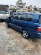 كيا كارينز موديل 2005