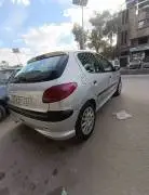 بيجو 206 موديل 2004