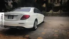 Mercedes E300 2019, Homs