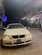 BMW i320 2008, Homs