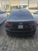 Hyundai Avante 2017, Homs