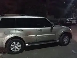 ميتسوبيشي باجيرو 2013