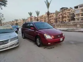 كيا كرنفال 2010