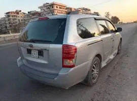 كيا كرنفال 2010