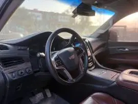 كاديلاك إسكاليد 2016, دمشق