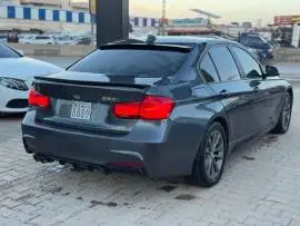 BMW 320i 2017, Homs