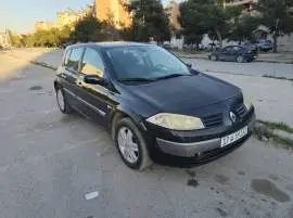 رينو ميغان 2005