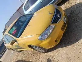 نيسان 2012, RF75665825