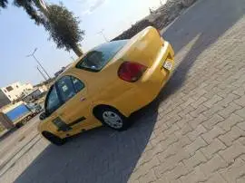 Nissan 2012, RF75665825