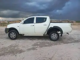 مستوبيشي L200 2009, حلب, RF17898323