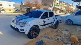 Mitsubishi Euro Long Box 2014, Idlib, RF12927617