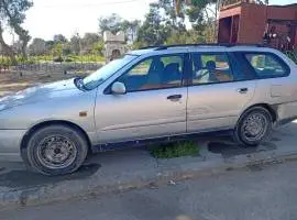 نيسان تكسي 2000, RF64360567