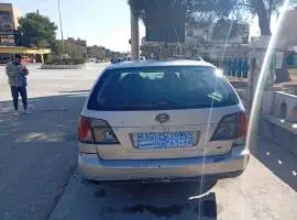 نيسان تكسي 2000, RF64360567