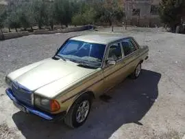 مارسيدس 230 موديل 1977, دمشق, RF37410951