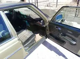 مارسيدس 230 موديل 1977, دمشق, RF37410951