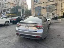 Hyundai Sonata Hybrid 2016, RF17139985