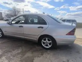 Mercedes c220 2003, Aleppo, RF11557130