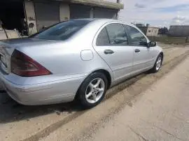 Mercedes c220 2003, Aleppo, RF11557130