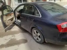 أودي A4 2003, RF32767757