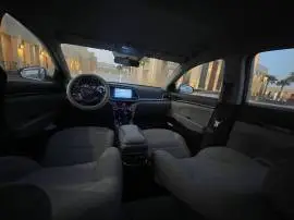 Hyundai Elantra 2018, RF59938111