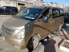 Hyundai H-1 2012, Damascus, RF18418530