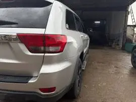 جيب غراند شيروكي 2011, RF70795491