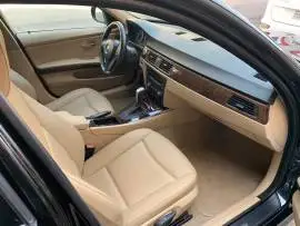 بي إم دبليو 320 2011, RF10530728