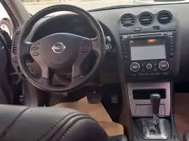 Nissan 2011, RF72043207