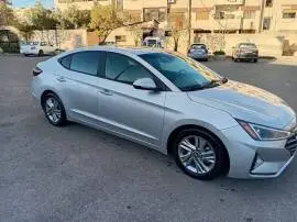 هيونداي إلنترا 2019, RF39492088