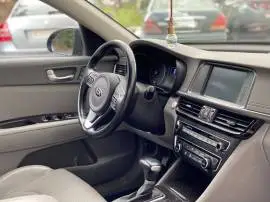 كيا اوبتيما 2017, RF64185988