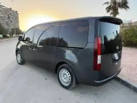 هيونداي ستاريا 2022, دمشق, RF19466225