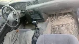 نيسان صني 2005, RF21295558