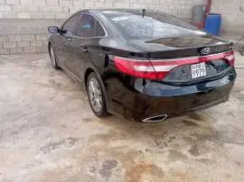 هيونداي ازيرا 2012, RF90442306