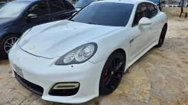 بورش باناميرا 2010, حلب, RF28003740