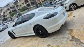 بورش باناميرا 2010, حلب, RF28003740