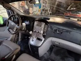 فان هيونداي H1 سنة 2011, دمشق, RF21253261