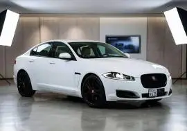 جاكوار XF 2015, RF98684770