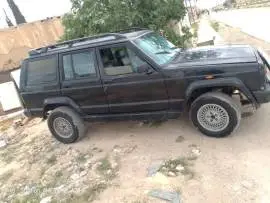 جيب شيروكي 1999, دمشق, RF38675851