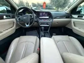 هيونداي سوناتا 2018, دمشق, RF33892261