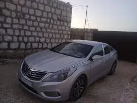 هوندا ازيرا 2011, RF43755049