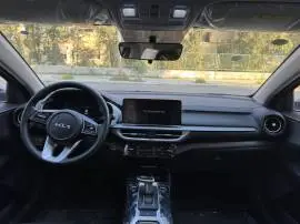 كيا K3 2025, RF19579162