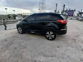 سبورتاج R 2011, حلب, RF19360318