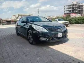 هيونداي ازيرا 2012, RF17918447