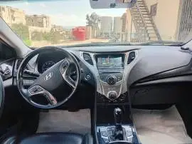 هيونداي ازيرا 2012, RF17918447