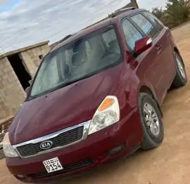 كيا كرنفال 2012, دمشق, RF42784257