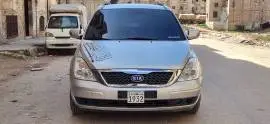 كيا جراند كرنفال 2011, إدلب, RF84875550