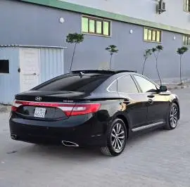 هيونداي ازيرا 2011, RF11167794