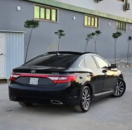 هيونداي ازيرا 2011, RF11167794