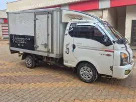 سيارة بورتر 2013, RF25477655