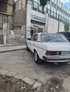 Mercedes 230E 1982, RF18935787